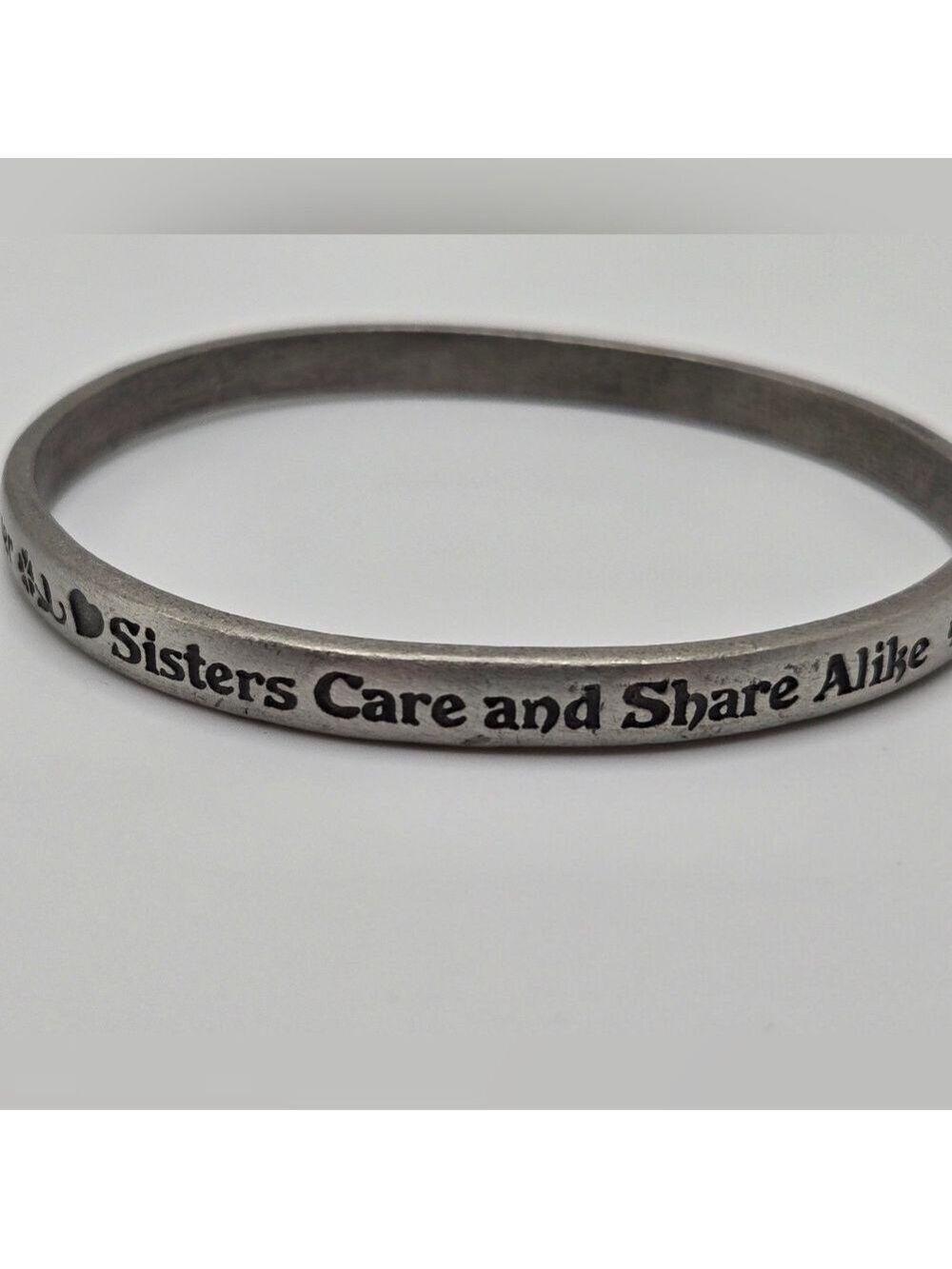 ✨2/$10✨ Sisters Always Friends Silver Bangle 8'' Camco - Picture 4 of 9